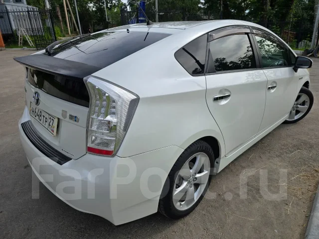 Toyota Prius. ��������, 1.8 (99��.�.), ������, 290����. �� ����