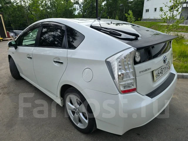 Toyota Prius. ��������, 1.8 (99��.�.), ������, 290����. �� ����