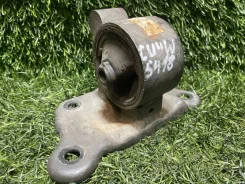 ������� ��������� Mitsubishi Airtrek MR961709 CU4W 4G64, ����� MR961709 ����