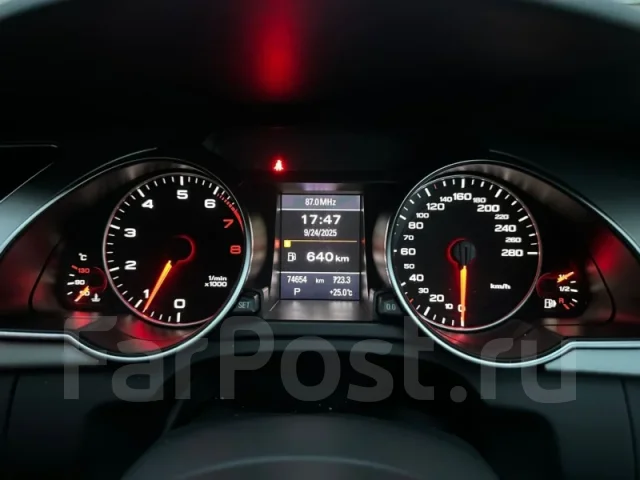 ��������� Audi A5 2010 06H100033DX 8T CDNC 06H100033DX ����