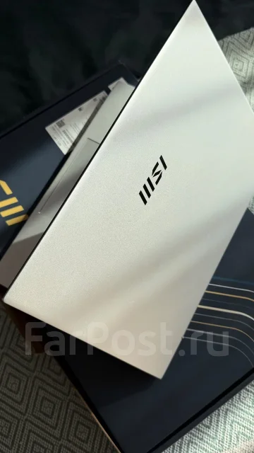 MSI Prestige 14 H B12UCX. 14", ��� 64 �� � ������, WiFi: 1, Bluetooth: 1 ����