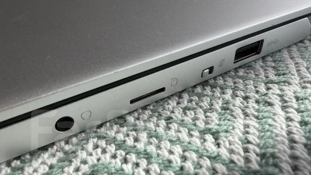 MSI Prestige 14 H B12UCX. 14", ��� 64 �� � ������, WiFi: 1, Bluetooth: 1 ����
