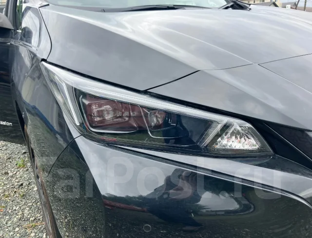 Nissan Leaf. ZE1, EM57 ����