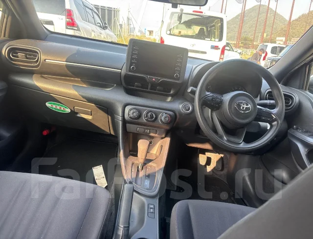 Toyota Yaris. KSP210, 1KRFE ����