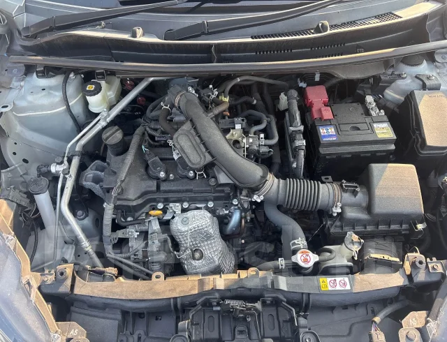 Toyota Yaris. KSP210, 1KRFE ����