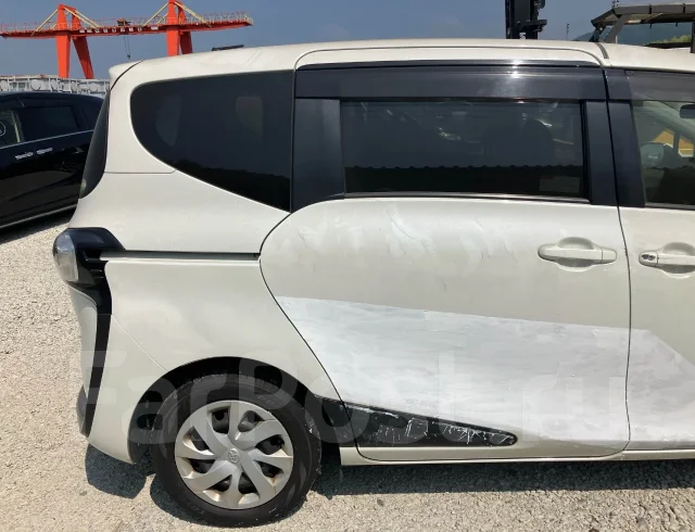 Toyota Sienta. NHP170, 1NZFXE ����