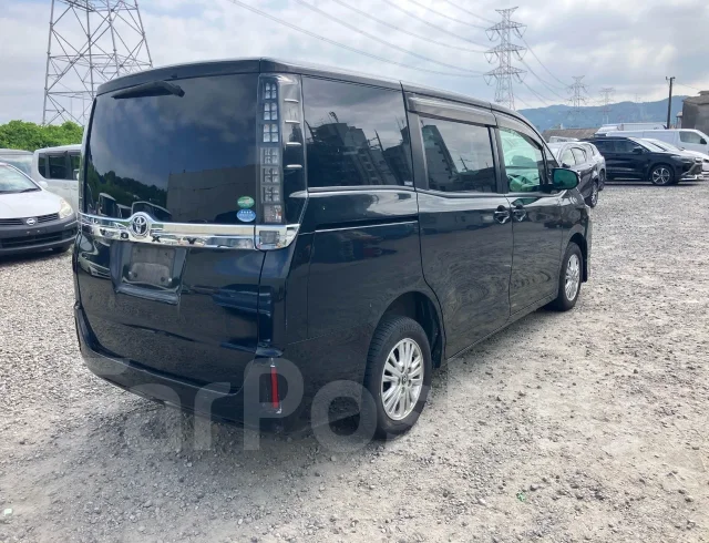 Toyota Voxy. ZRR80, 3ZRFAE ����