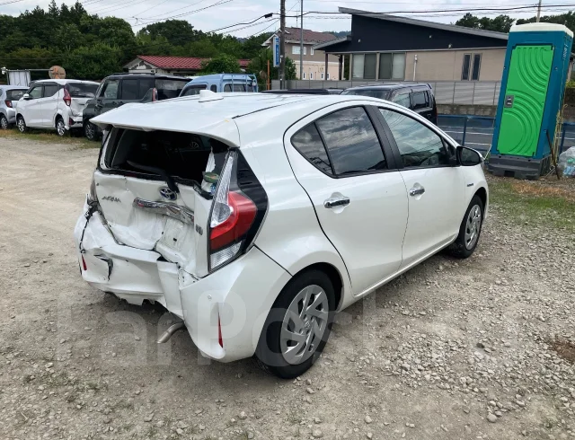 Toyota Aqua. NHP10, 1NZFXE ����