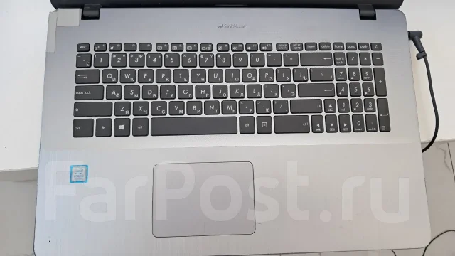 Asus VivoBook 17. 17.3", 1,2����, ��� 8 ��, ���� 240���, WiFi: 1, Bluetooth: 1, ����������� �� 2��. ����