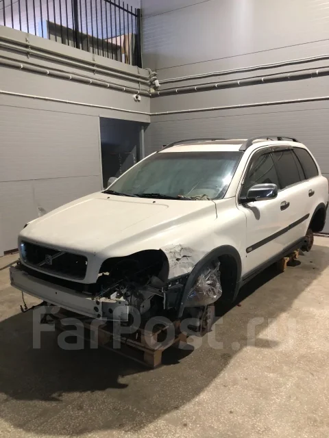 Volvo XC90 ����