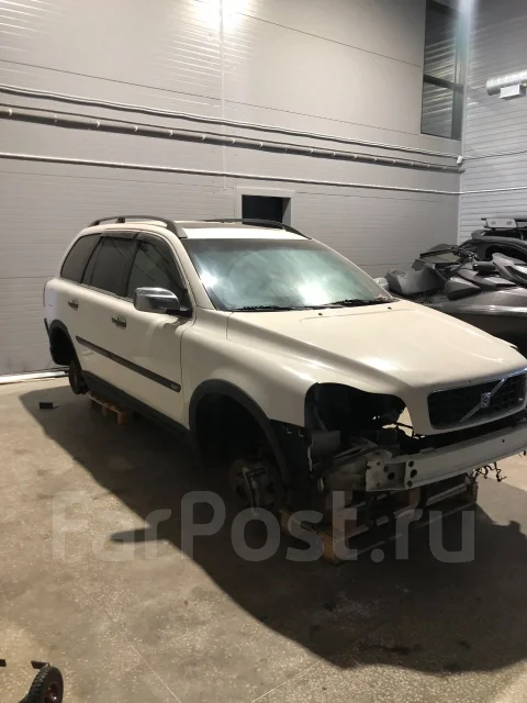 Volvo XC90 ����