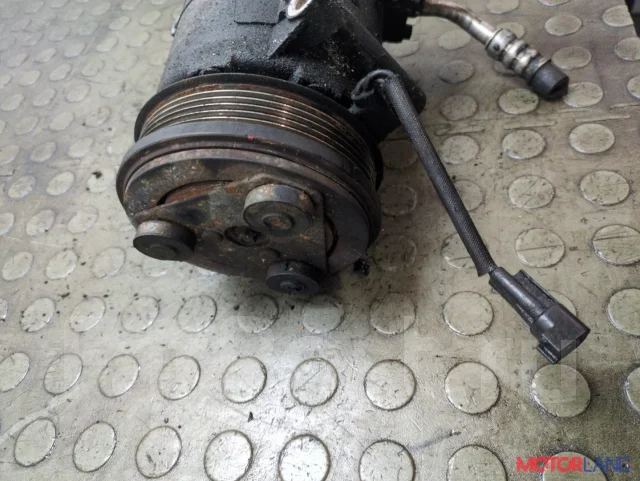 ���������� ������������ Ford Focus 2 2008-2011 21388906 1677171 ����