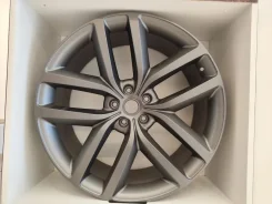 Land Rover. x22", 5x120, ET42.5, �� 72,6���. ����