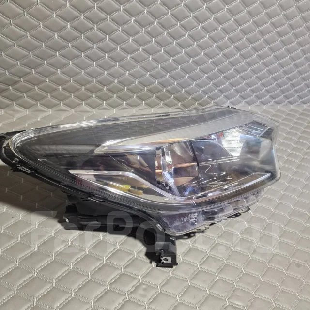 ���� ������ �������� Nissan Note E12, 1933 1933 ����