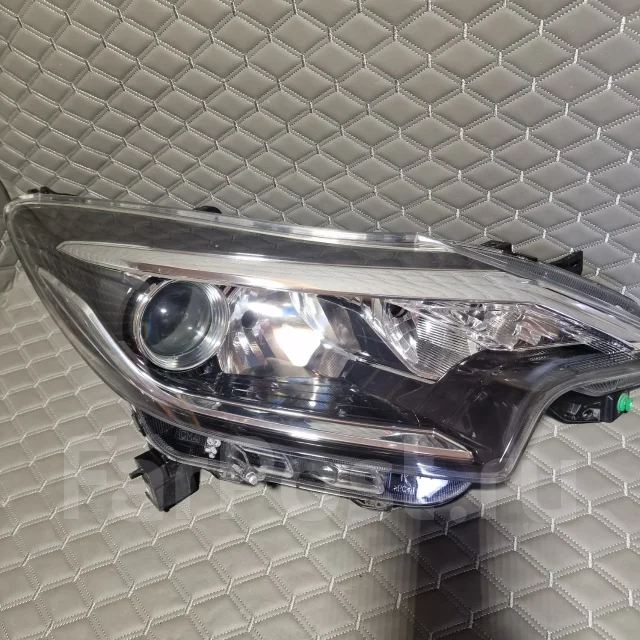���� ������ �������� Nissan Note E12 1933 1933 ����