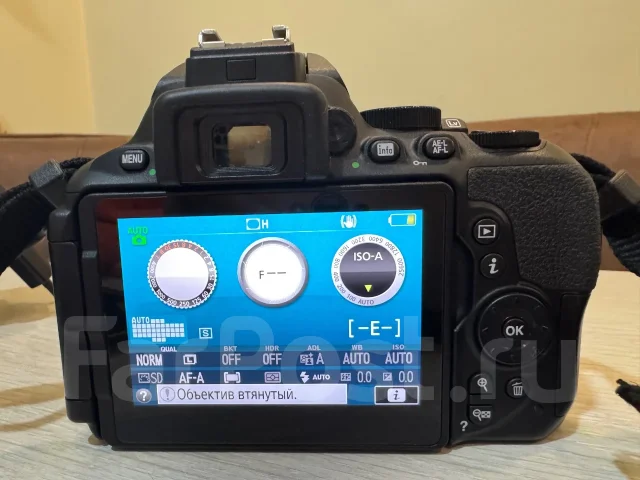 Nikon D5600. 20 � ����� ��, ���: 3� ����