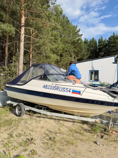 Bayliner. 2006 ���, ����� 5,7��., ��������� ������������, 135��.�., ������ ����