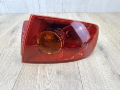 ������ Mazda 3 BN8V51180D BK, ������ BN8V51180D ����