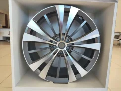 Land Rover. 9.5x22", 5x120, ET42.5, �� 72,6���. ����