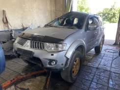 Mitsubishi Pajero Sport. KH4W, 4D56 ����