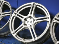 Bridgestone Potenza Adrenalin SW005. x18", 5x114.3, �� 73,1���. ����