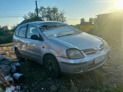 Nissan Tino ����