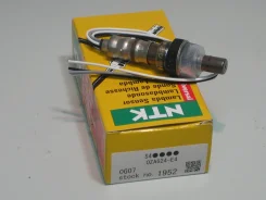 ������������� ����������� ������ NGK (4 ��������) �� 10 �� NGK ���. 1952 1952 ����