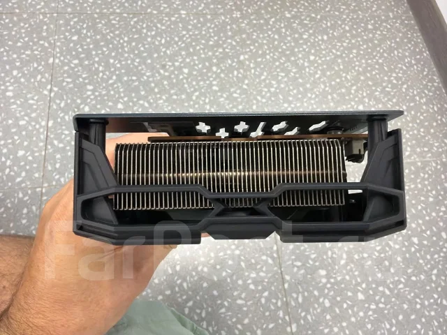 Radeon RX 5700 XT ����