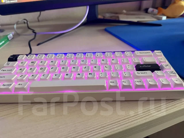 Maibenben. 16", 144����, ��� 16 ��, ���� 500���, WiFi: 1, Bluetooth: 1, ����������� �� 20��. ����