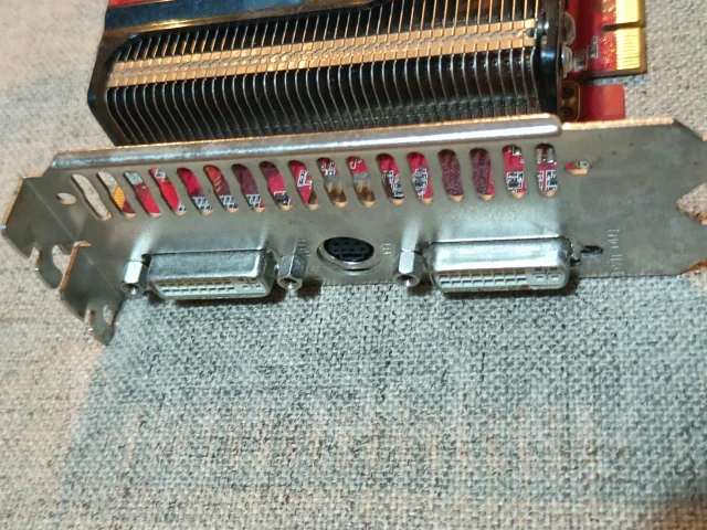 Radeon HD 4850 ����