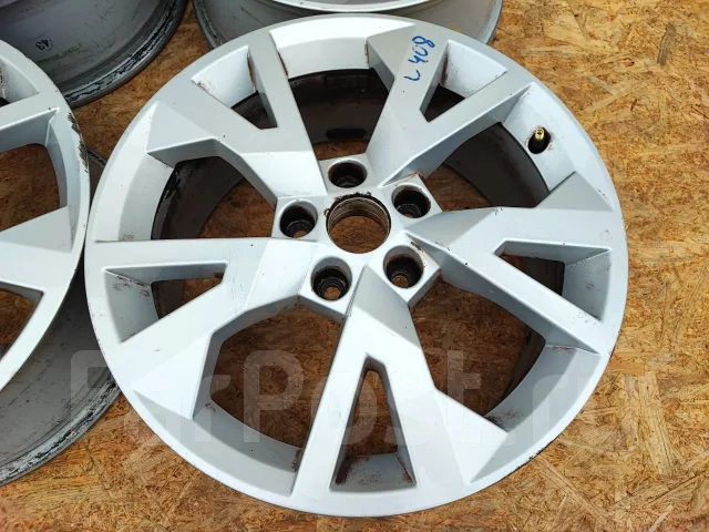 Skoda. 7.0x17", 5x112, ET45, �� 57,1���. ����