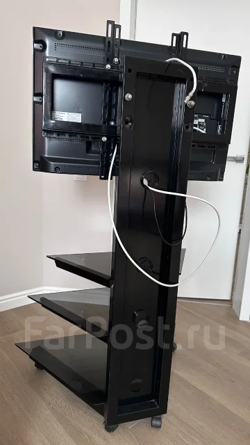 LG 32LS5600. LED ����
