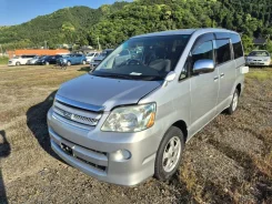 Toyota Noah. AZR65, 1AZFSE ����