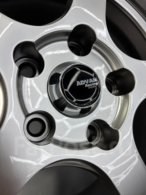 Advan Racing GT. 7.0x15", 5x114.3, ET35, �� 73,1���. ����