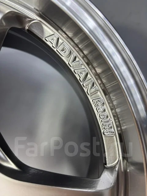Advan Racing GT. 7.0x16", 5x100, ET35, �� 73,1���. ��� ����� �� ������������ ����