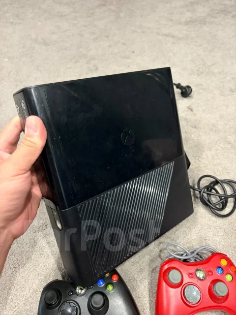 Microsoft Xbox 360 E ����