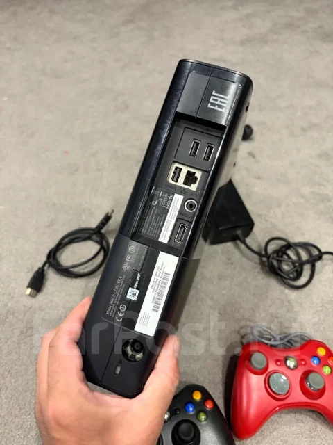 Microsoft Xbox 360 E ����