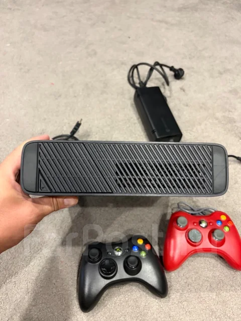 Microsoft Xbox 360 E ����