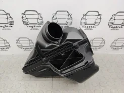 ������ ���������� ������� Audi Q5 8R 2013 8R0133837S ����������� 5 �� CNCD 8R0133837S ����
