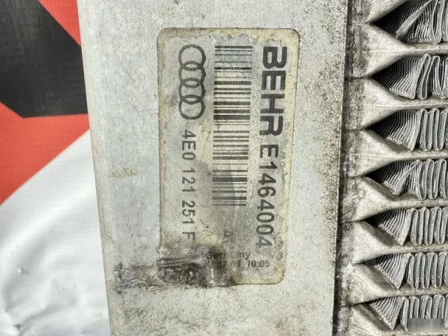 �������� ���������� Audi A8 4E0121251F 4E0121251F ����