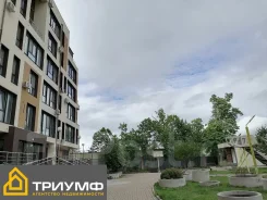 3-���������, ����� ������������ 13�. ��������, ���������, 56,7���.��., 2/8 ����. ��� ������� ����