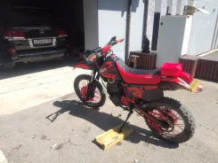 Honda XR 600R ����