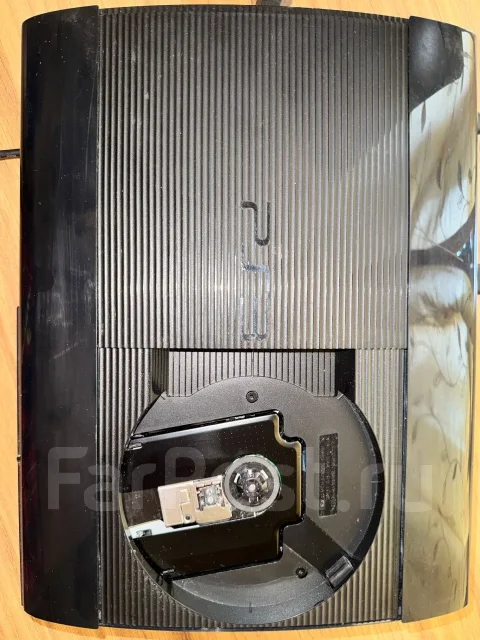 Sony PlayStation 3 Super Slim ����