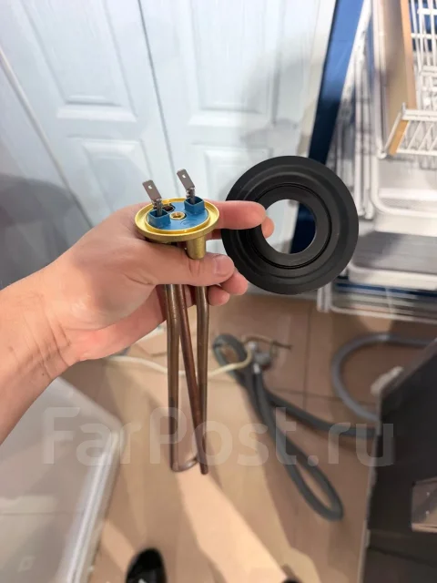 Ariston. 2 500����. ����