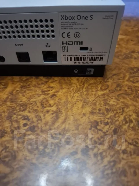 Microsoft Xbox One S ����