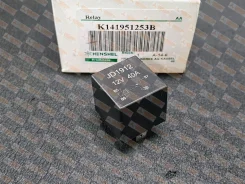 ���� ������������� 4 ��������, 12V-40A Henshel K141951253B K141951253B ����