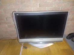 Panasonic Viera TX-R32LM70K. LCD (��) ����