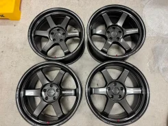 RAYS Volk Racing TE37 Ultra