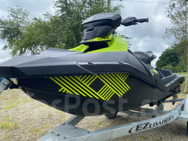 BRP Sea-Doo Spark Trixx. 2023 ��� ����
