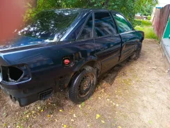 Audi 100 ����